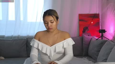 Lily online show from 01.13.25