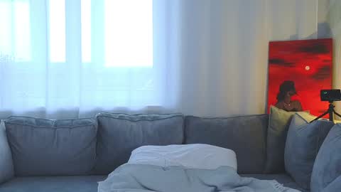 Lily online show from 01.25.25