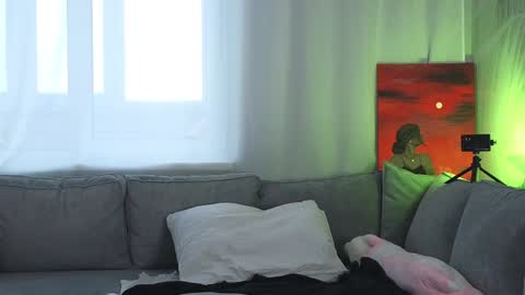 Lily online show from 02.05.25