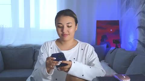 Lily online show from 02.17.25