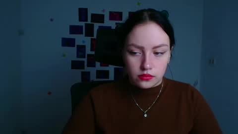 Snapshot of lily_lyyy chatting on 01.09.26 Lily online show from 01.09.26