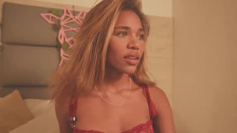 Lily Miiller online show from 01.10.26