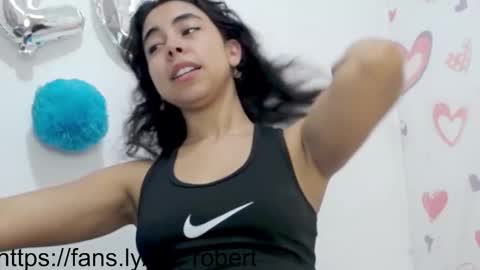 Snapshot of lily_robertss_ chatting on 09.14.25 Lily Roberts online show from 09.14.25