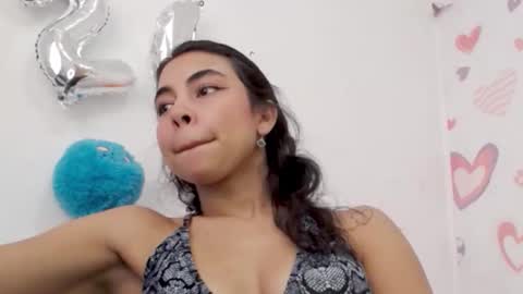 Snapshot of lily_robertss_ chatting on 09.28.25 Lily Roberts online show from 09.28.25