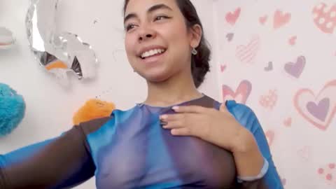 Snapshot of lily_robertss_ chatting on 10.05.25 Lily Roberts online show from 10.05.25