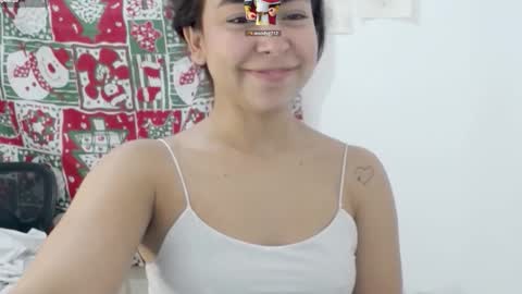 Snapshot of lily_robertss_ chatting on 12.03.25 Lily Roberts online show from 12.03.25