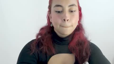 Snapshot of lily_robertss_ chatting on 12.20.25 Lily Roberts online show from 12.20.25