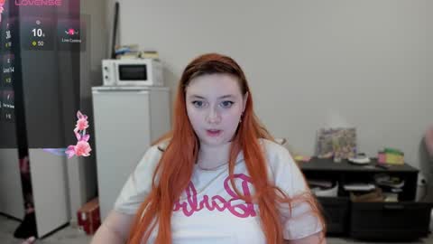 Snapshot of lily_shamy chatting on 01.09.25 Alice online show from 01.09.25