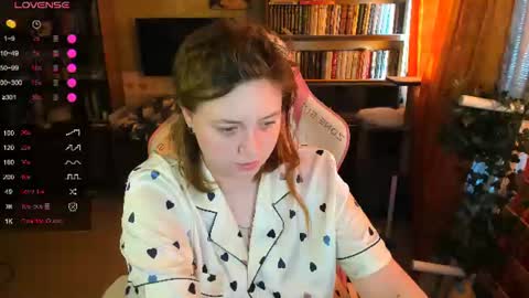 Snapshot of lily_shamy chatting on 07.29.26 Alice online show from 07.29.26
