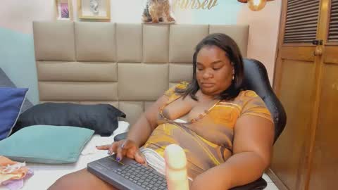 Snapshot of lilybaudyn_ chatting on 09.13.25 Lily online show from 09.13.25