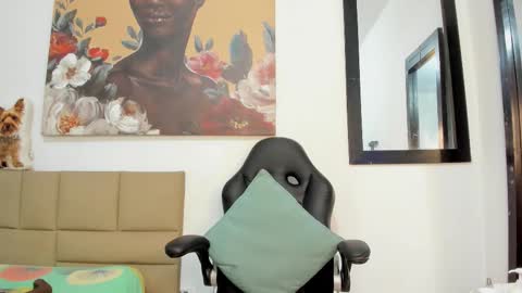 Snapshot of lilybaudyn_ chatting on 10.27.25 Lily online show from 10.27.25