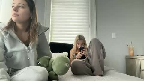 Snapshot of lilybrown07 chatting on 02.18.26 lilybrown07 online show from 02.18.26