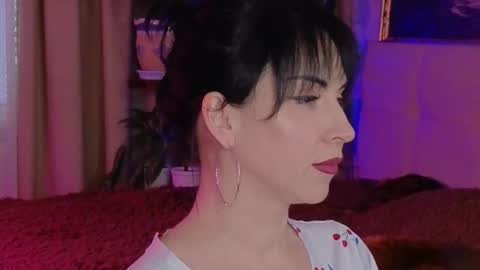 Snapshot of lilyconor chatting on 11.27.25 Lily online show from 11.27.25