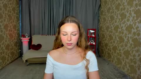 Snapshot of lilyeblake chatting on 03.04.26 lilyeblake online show from 03.04.26
