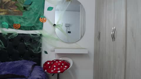 Snapshot of lilyfox23 chatting on 10.11.25 lilyfox23 online show from 10.11.25