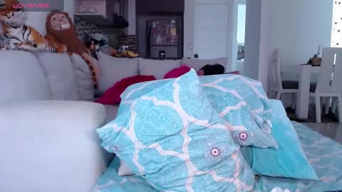 Lily.. online show from 02.14.25