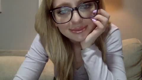 LilyMae online show from 12.09.24
