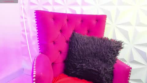 Lily Queen online show from 09.19.25