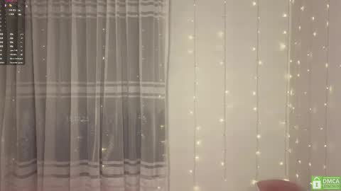 You can call me Li ... online show from 12.15.25