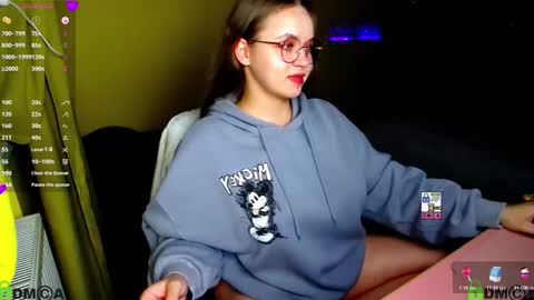 Lily online show from 11.10.25