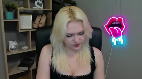 Lily online show from 03.29.26