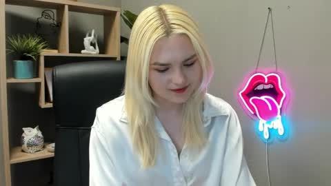 Lily online show from 05.19.26
