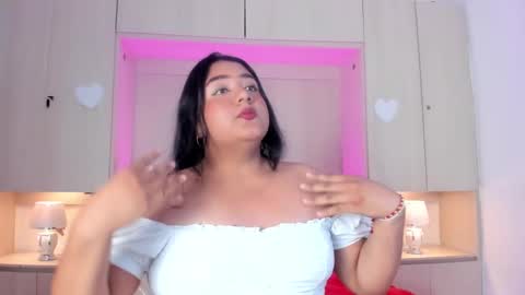 Snapshot of lilywhitee1 chatting on 09.27.25 lilywhitee1 online show from 09.27.25