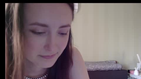 Snapshot of lilyxsky chatting on 02.26.25 LilyXSky online show from 02.26.25