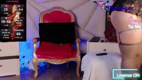 Snapshot of lilyybigass chatting on 06.12.26 Lilly online show from 06.12.26