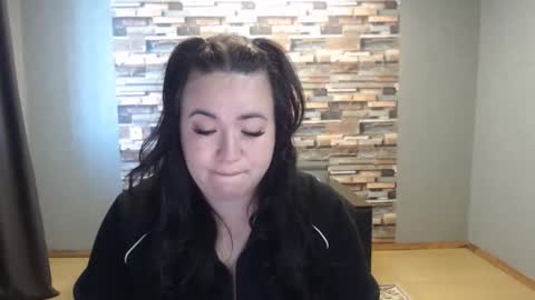 busty princess online show from 04.25.26