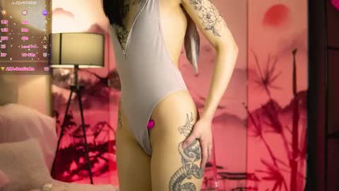 Lin Use menu to play with me  online show from 02.15.25