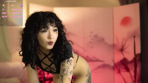 Lin Use menu to play with me  online show from 02.18.25