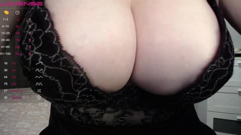 Lina online show from 12.22.24