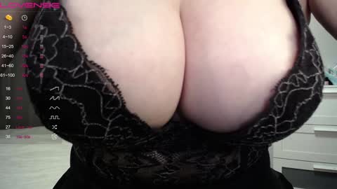 Lina online show from 01.07.25