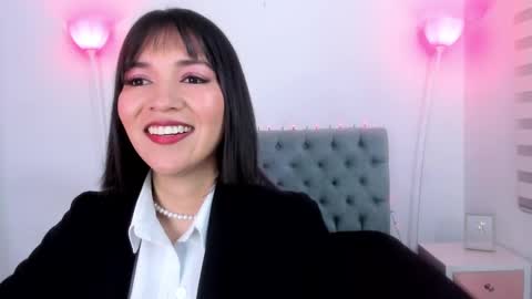  Lina Bedoya  online show from 01.20.25