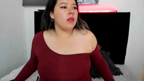 Snapshot of lina_browm chatting on 05.19.26 Lina Browm online show from 05.19.26