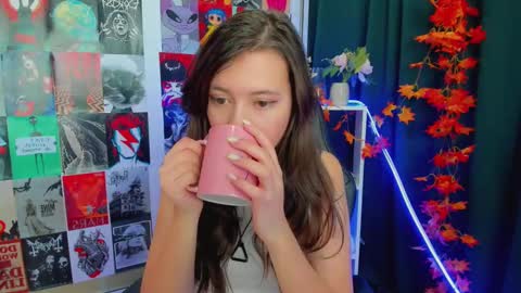 Lina online show from 12.19.24