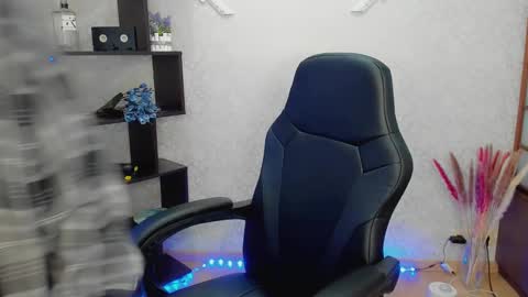 Lina online show from 01.25.25