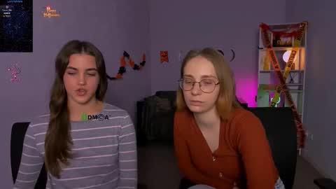 lina_fox12 online show from 10.23.25