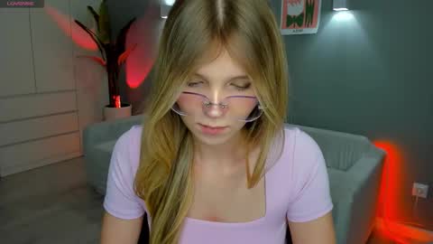 Lina online show from 12.15.25