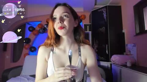 Snapshot of lina_lin_ chatting on 11.10.25 Lina online show from 11.10.25