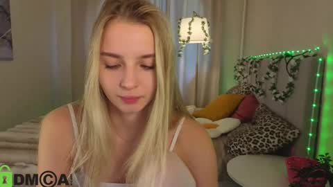 Snapshot of lina_reeds chatting on 05.25.26 LINA online show from 05.25.26