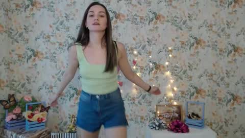 Lina online show from 02.10.25