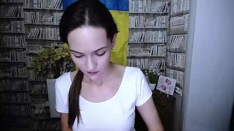 Lina online show from 11.11.25