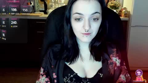 Lina 3  1715622743 online show from 01.31.25