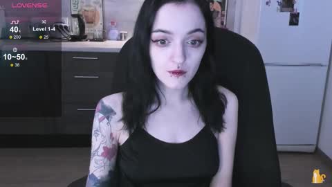 Lina 3  1715622743 online show from 12.15.25