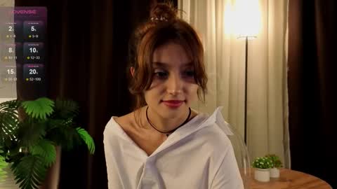 Snapshot of linaage chatting on 09.22.25 Lina online show from 09.22.25