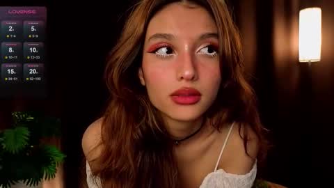 Snapshot of linaage chatting on 09.29.25 Lina online show from 09.29.25