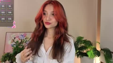 Snapshot of linaage chatting on 11.15.25 Lina online show from 11.15.25