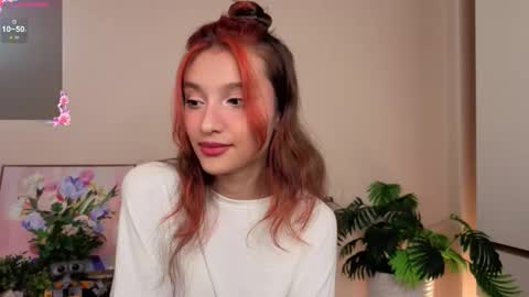 Snapshot of linaage chatting on 11.21.25 Lina online show from 11.21.25